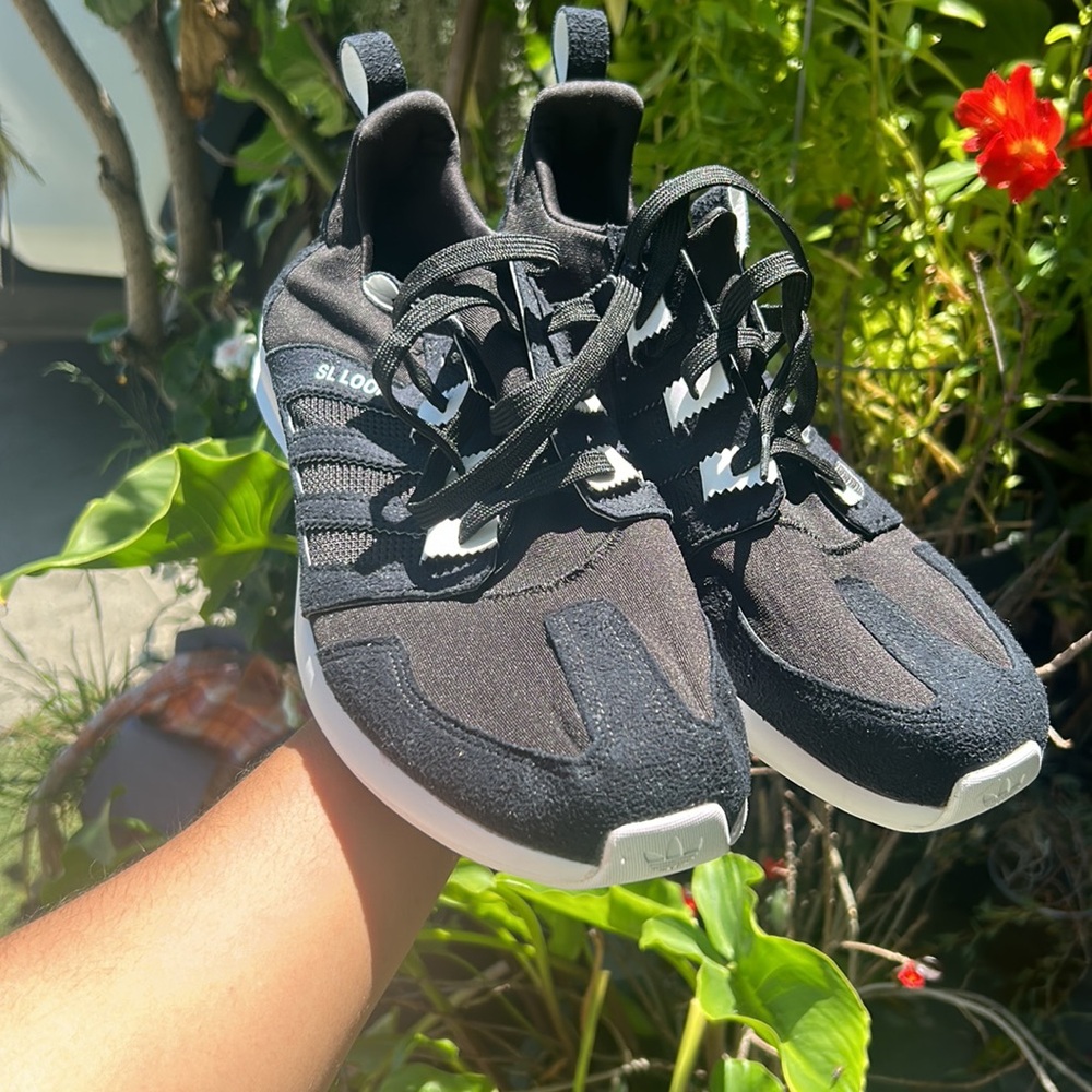 Adidas shoes - Picture 2 of 5